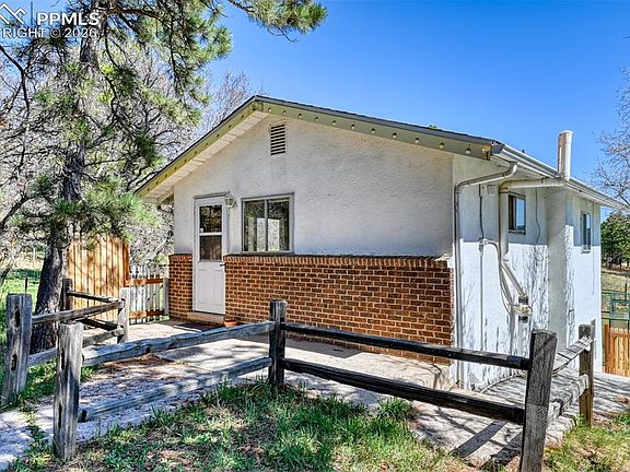 3rd image of 3033 E Palmer Divide Ave