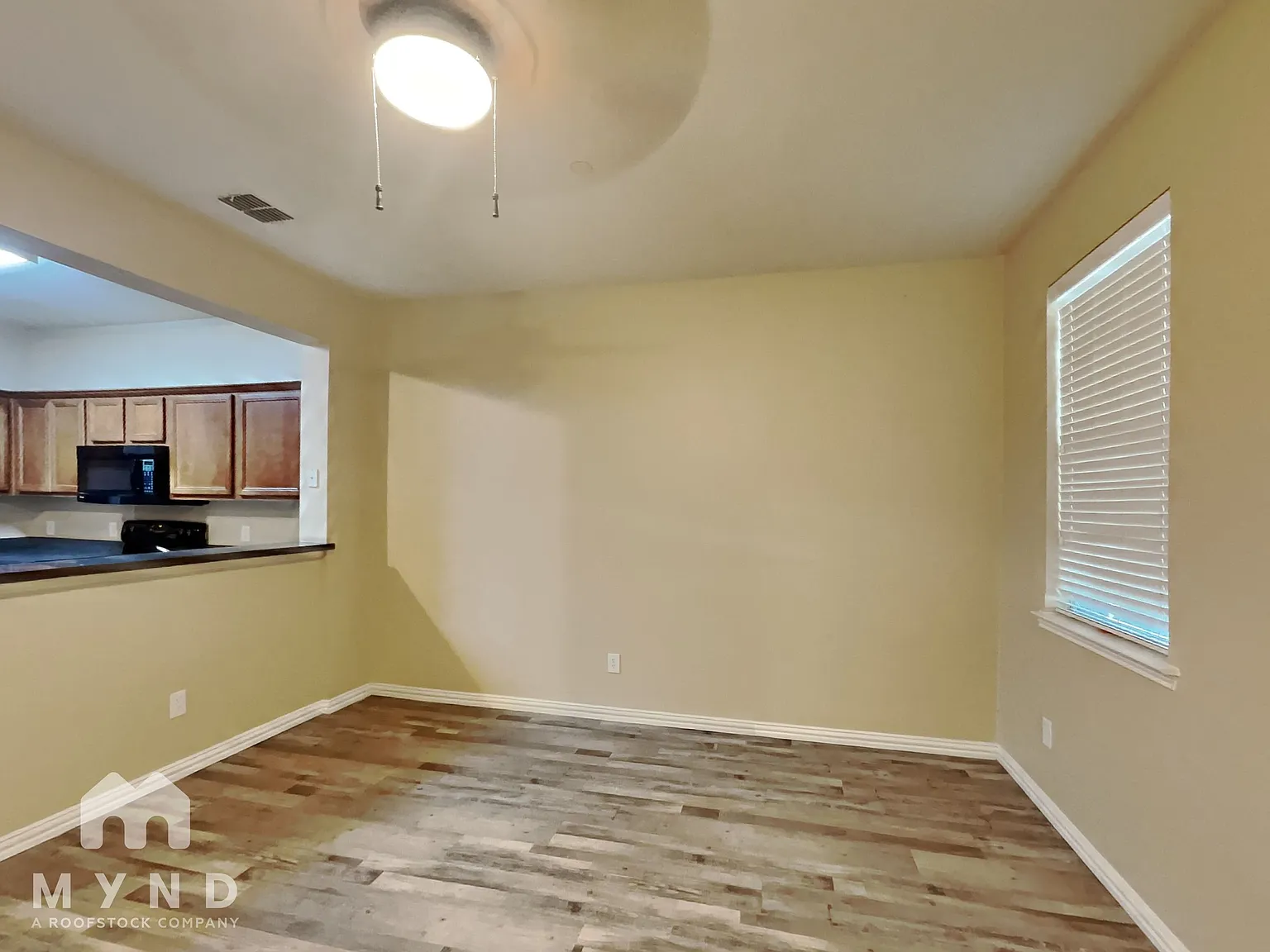 3 bed, 2.5 bath, 1497 sqft, $1,975 — Photo 4