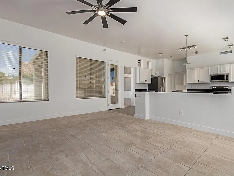 4327 E Sands Dr — Photo 10