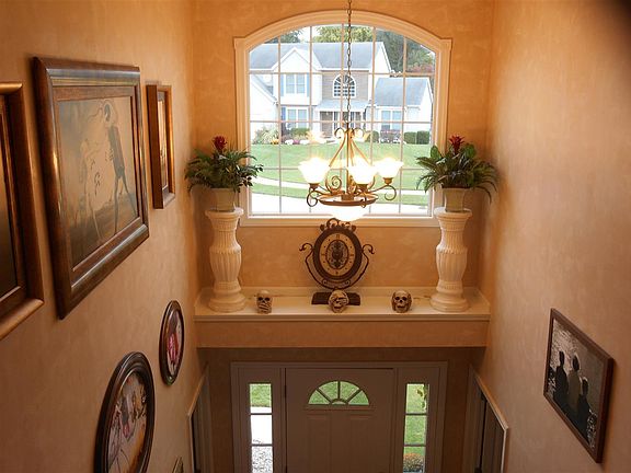 3rd image of 1419 Anchor Ct