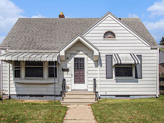 3rd image of 1445 Mishawaka Ave