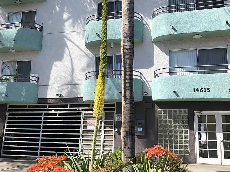 14615 Burbank Blvd #201 — Photo 2