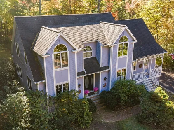 18 Wilson Pond Ln, Rowley, MA 01969