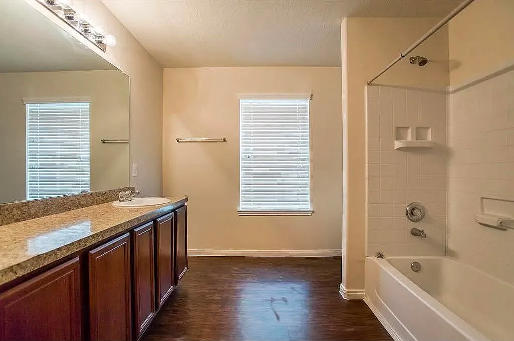 3 bed, 1828 sqft, $1,455 — Photo 4