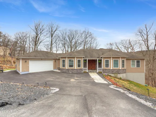 1007 Hampstead Rd, Bushkill, PA 18324