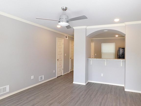 2nd image of 2723 Teddy St #C78f65929
