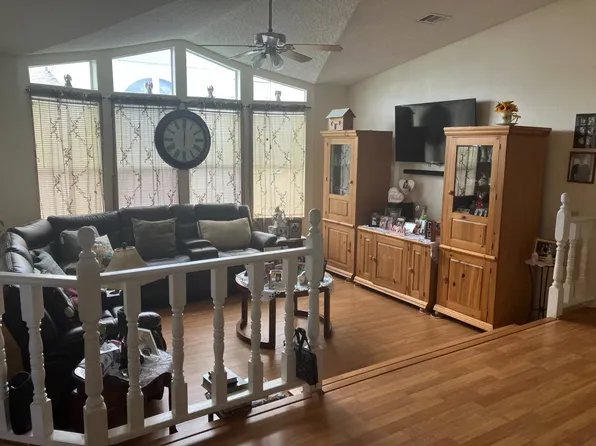 513 Tahiti Dr, Lake Wales, FL 33859