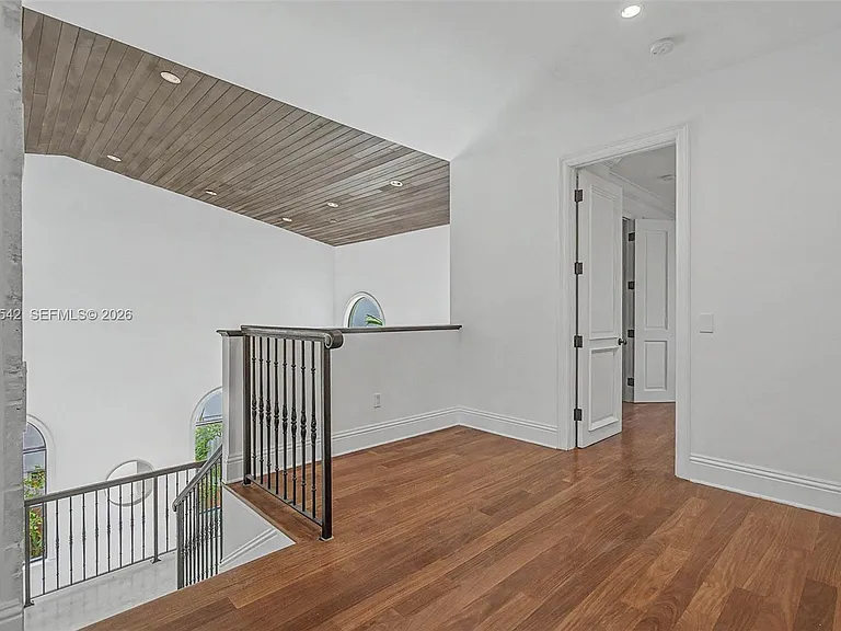 2561 Trapp Ave — Photo 13