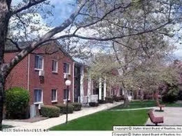 29 Gadsen Pl APT 2A, Staten Island, NY 10314