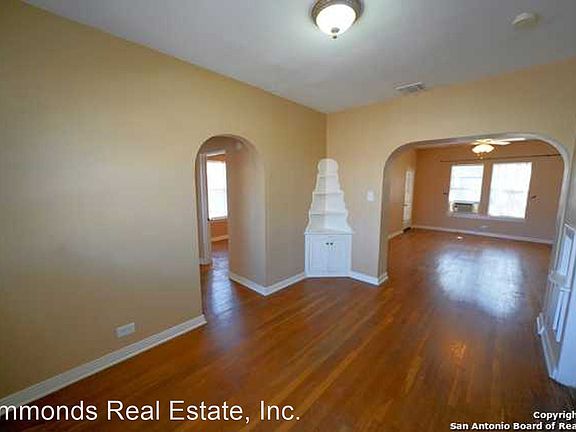 4th image of 409 W Lynwood Ave #4
