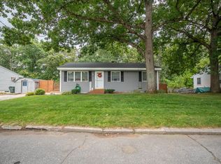 39 Kings Ct, Manchester, NH 03103