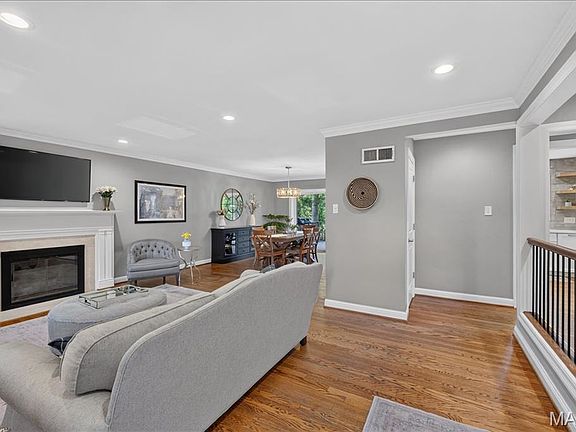 3rd image of 8124 Halifax Dr