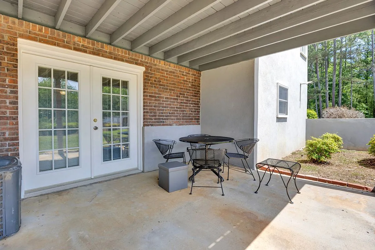1 bed, 1.0 bath, 1119 sqft, $2,500 — Photo 1