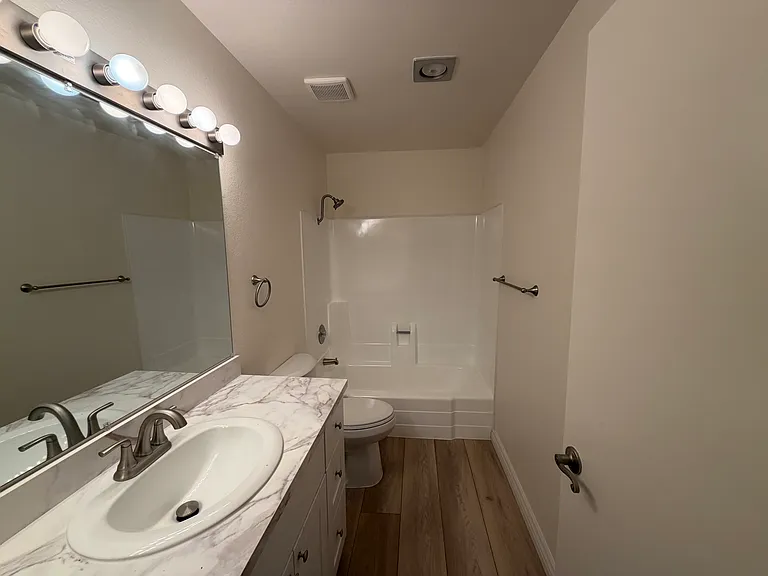 4624 W Point Loma Blvd #9 — Photo 25