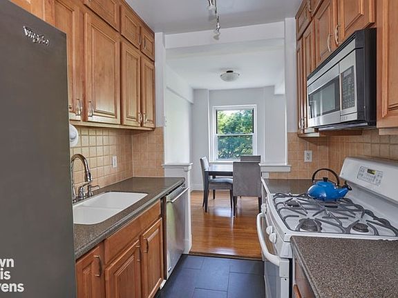 5th image of 3333 Henry Hudson Pkwy APT 4C