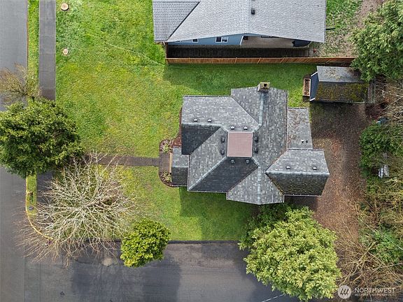 3rd image of 713 N Main Avenue