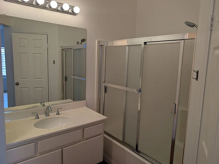 154 California Ct — Photo 24