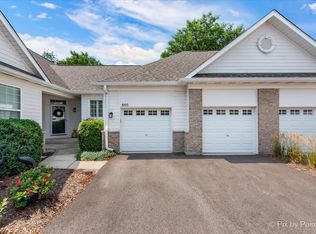 805 Cambridge Dr, Batavia, IL 60510