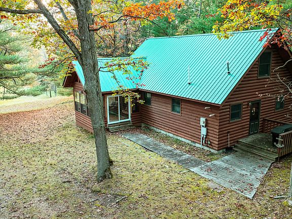 4th image of 9405 N Bass Lake Rd