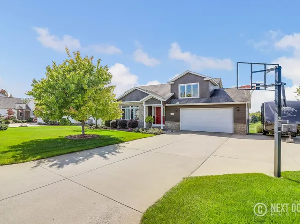 1645 Garden View Dr, Zeeland, MI 49464