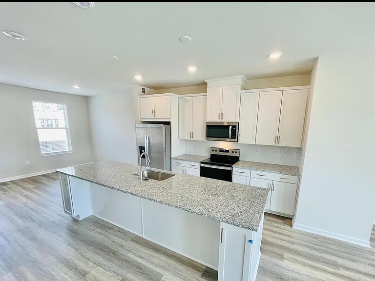 Whitson Woods Pl — Photo 5