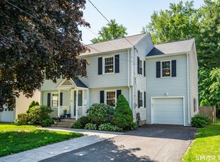 5 Linnard Rd, West Hartford, CT 06107