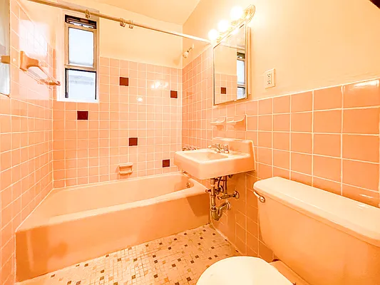 Rented by Oxford Property Group | media 10