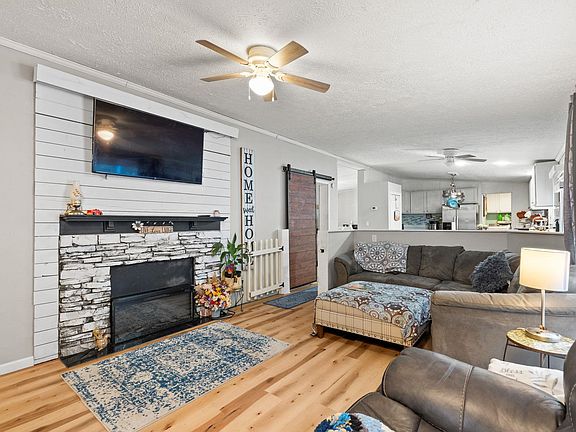 5th image of 1005 Weslin Creek Dr.