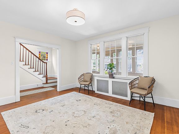 4th image of 159 Ridgeland Avenue