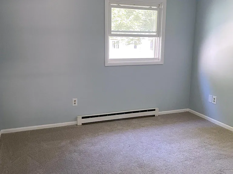 36 Tallow Wood Dr — Photo 11