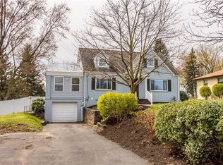 218 Patton Dr, Coraopolis, PA 15108