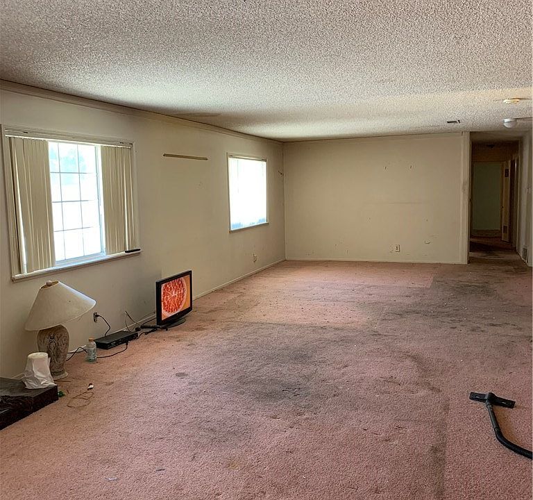 1st image of 7660 Frazer Dr