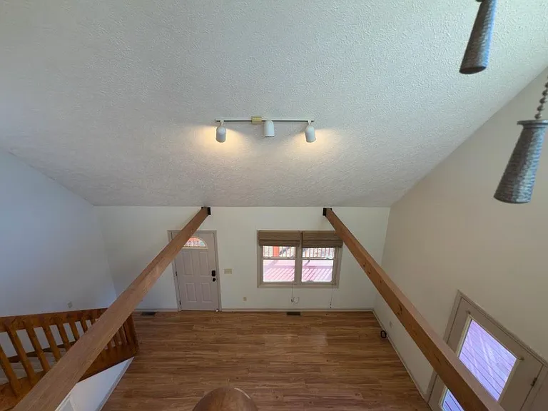 450 Rhododendron Ln — Photo 15