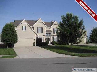 5230 Round Prairie St, Shawnee, KS 66226