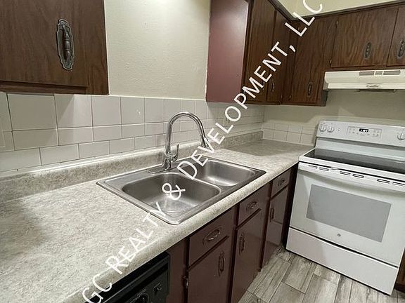 3rd image of 1565 N Winslowe Dr APT 2A