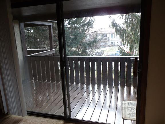3rd image of 811 Cross Creek Ct APT C