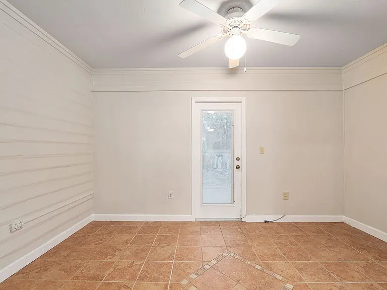 2114 NW 52nd Pl — Photo 27