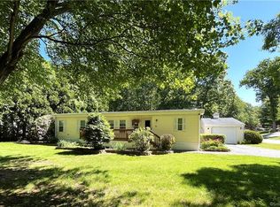 31 Colchester Cmns, Colchester, CT 06415