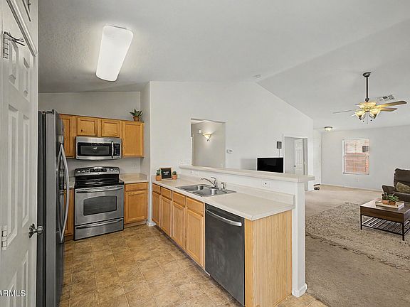 3rd image of 14731 N 124TH Avenue