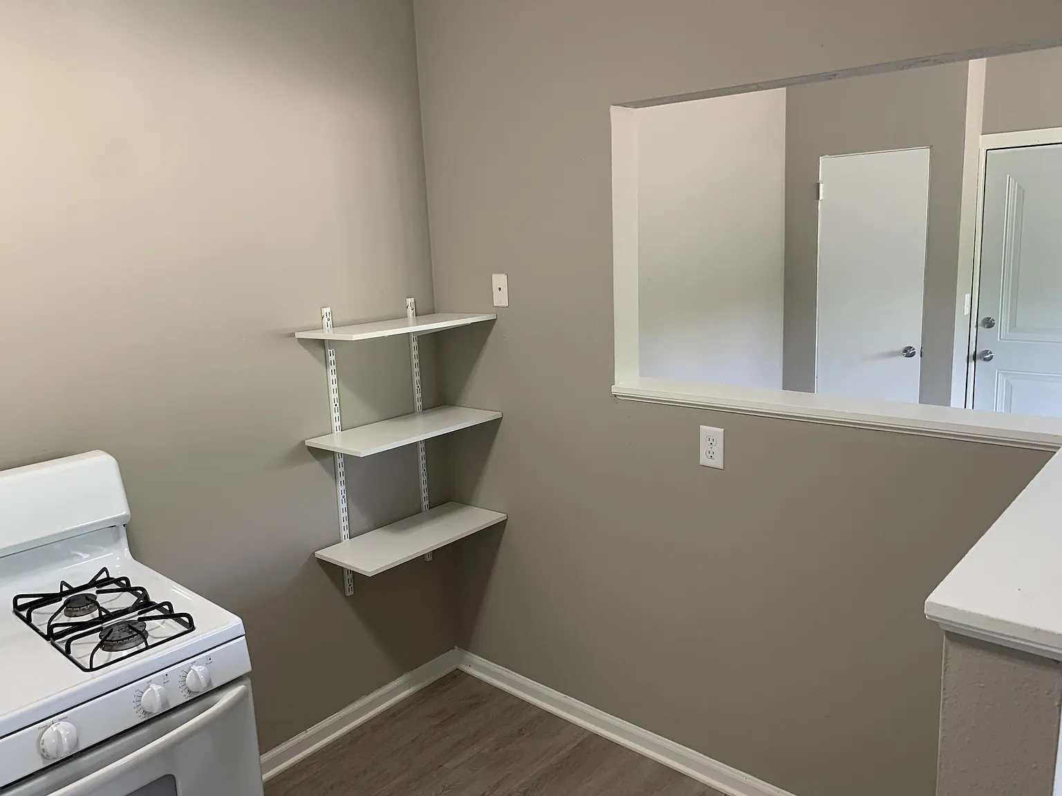 1 bed, 600 sqft, $1,190 — Photo 2