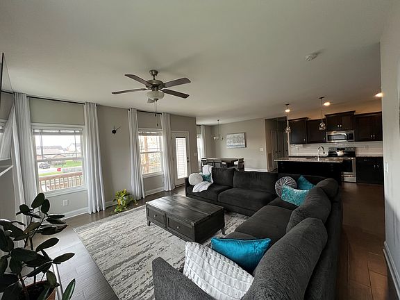 4th image of 1020 Charles Thomas Dr