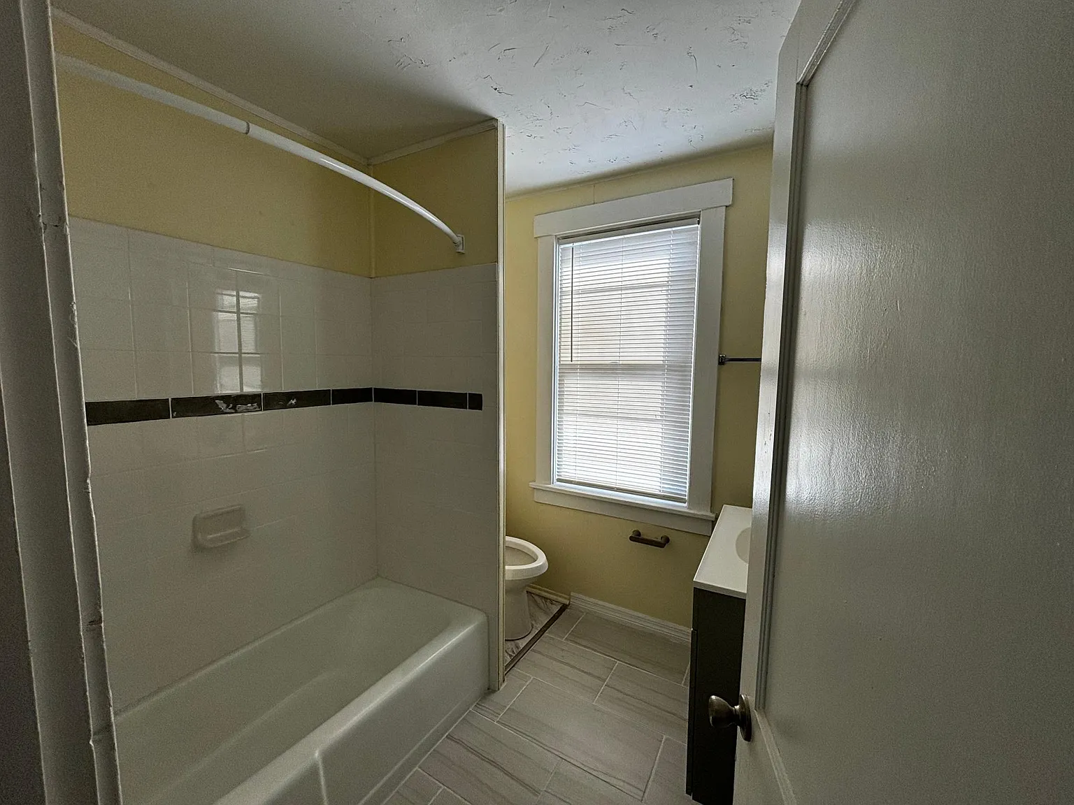 5007 Grand Ave — Photo 4