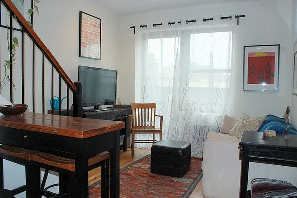 Rented by Esra Realty | media 24