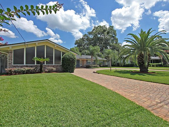 2nd image of 2403 Saragossa Ave