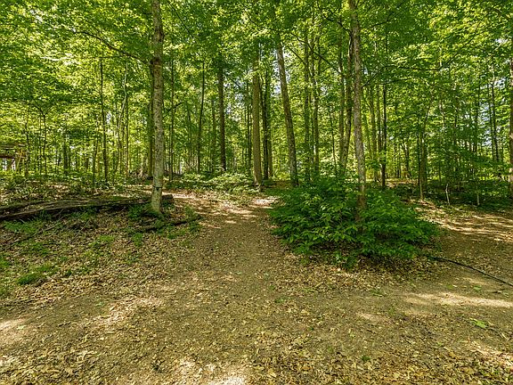56th image of 237 Lear Rd