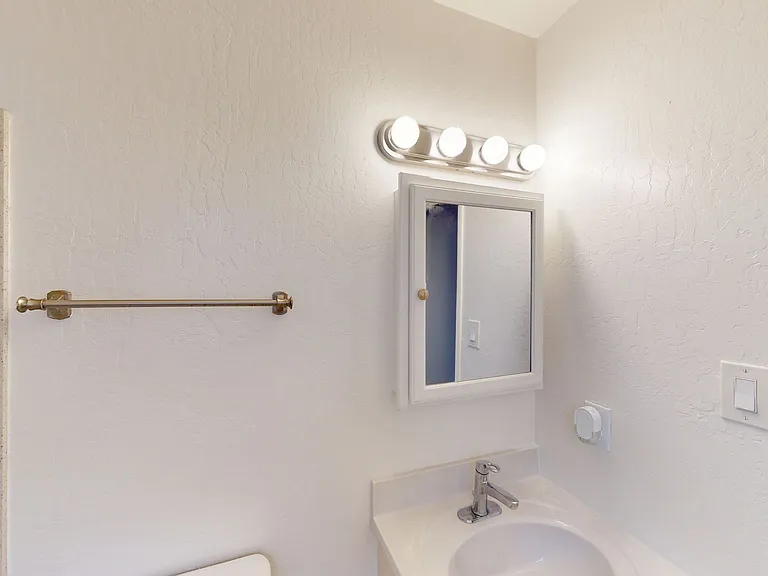 2320 Buena Vista Ave — Photo 12