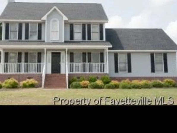400 Bristlecone Dr, Fayetteville, NC 28311