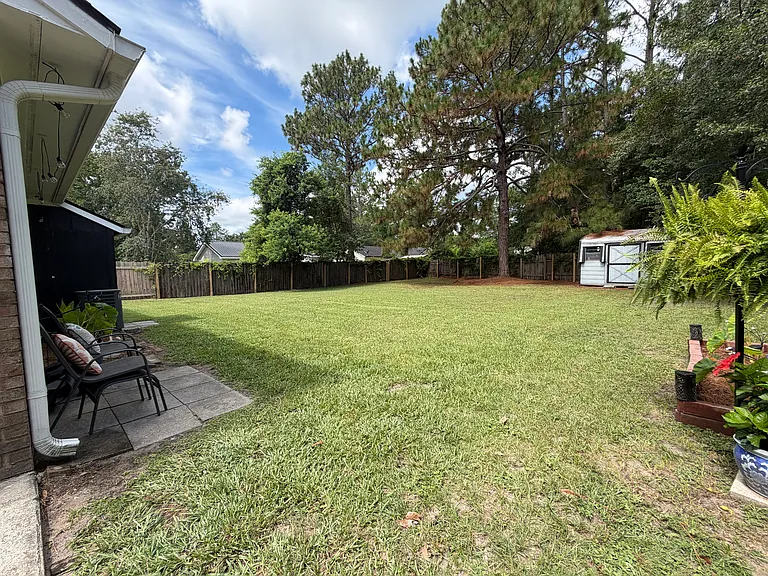 921 Greenbriar Rd — Photo 16