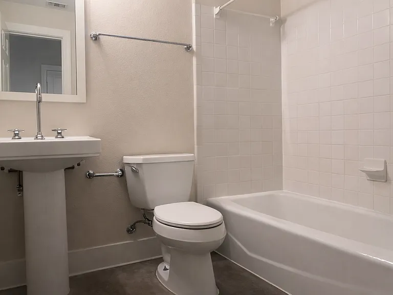4604 Duval St #B — Photo 7