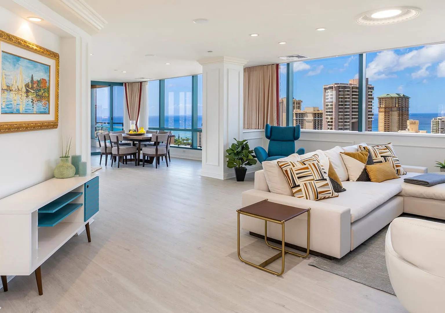 3 bd/3 ba 35th floor Waikiki Landmark PH — Photo 3